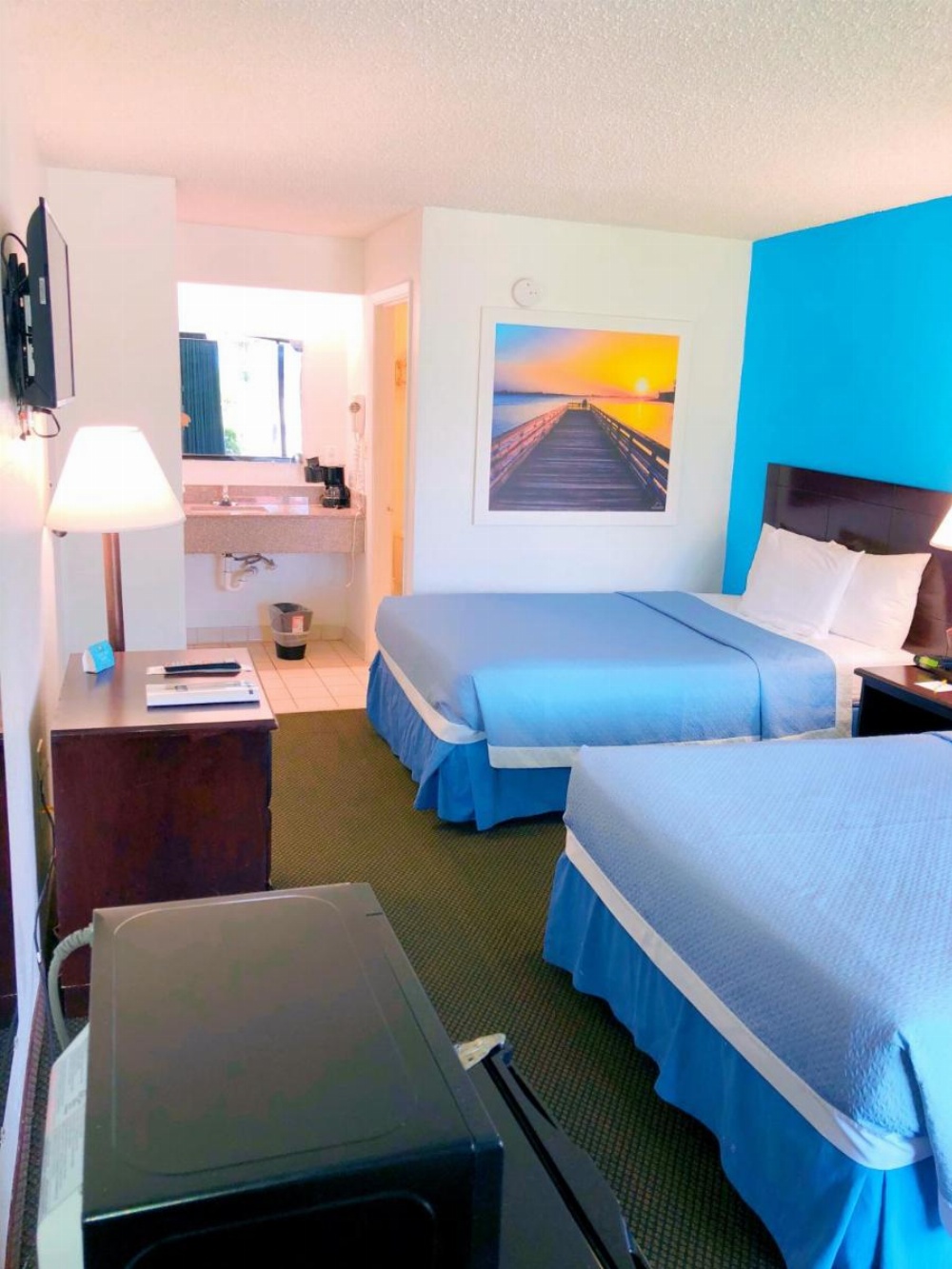 Room image 3
