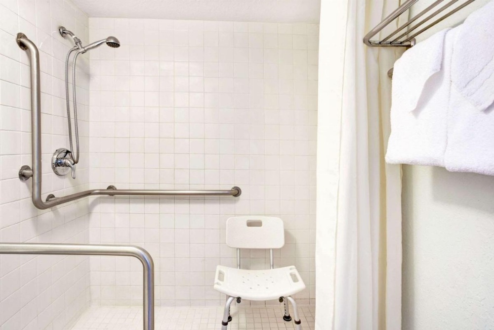 King Room - Disability Access/Non-Smoking