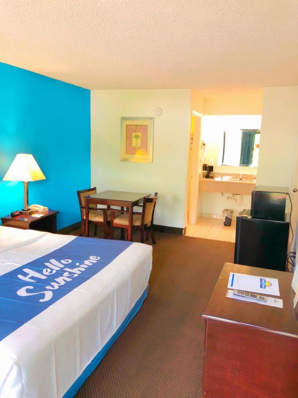 Room image 3